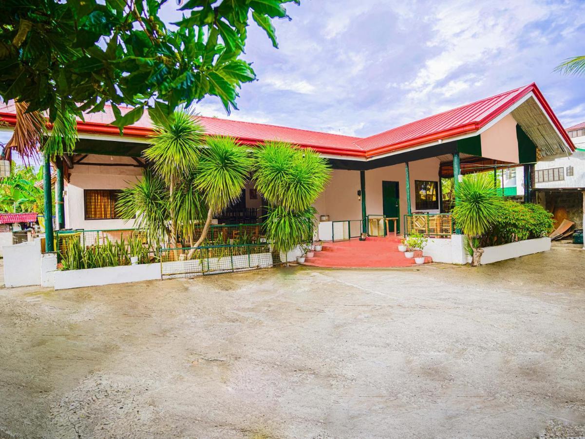 Oyo 875 Madhavi Beach Resort Balibago Exterior foto